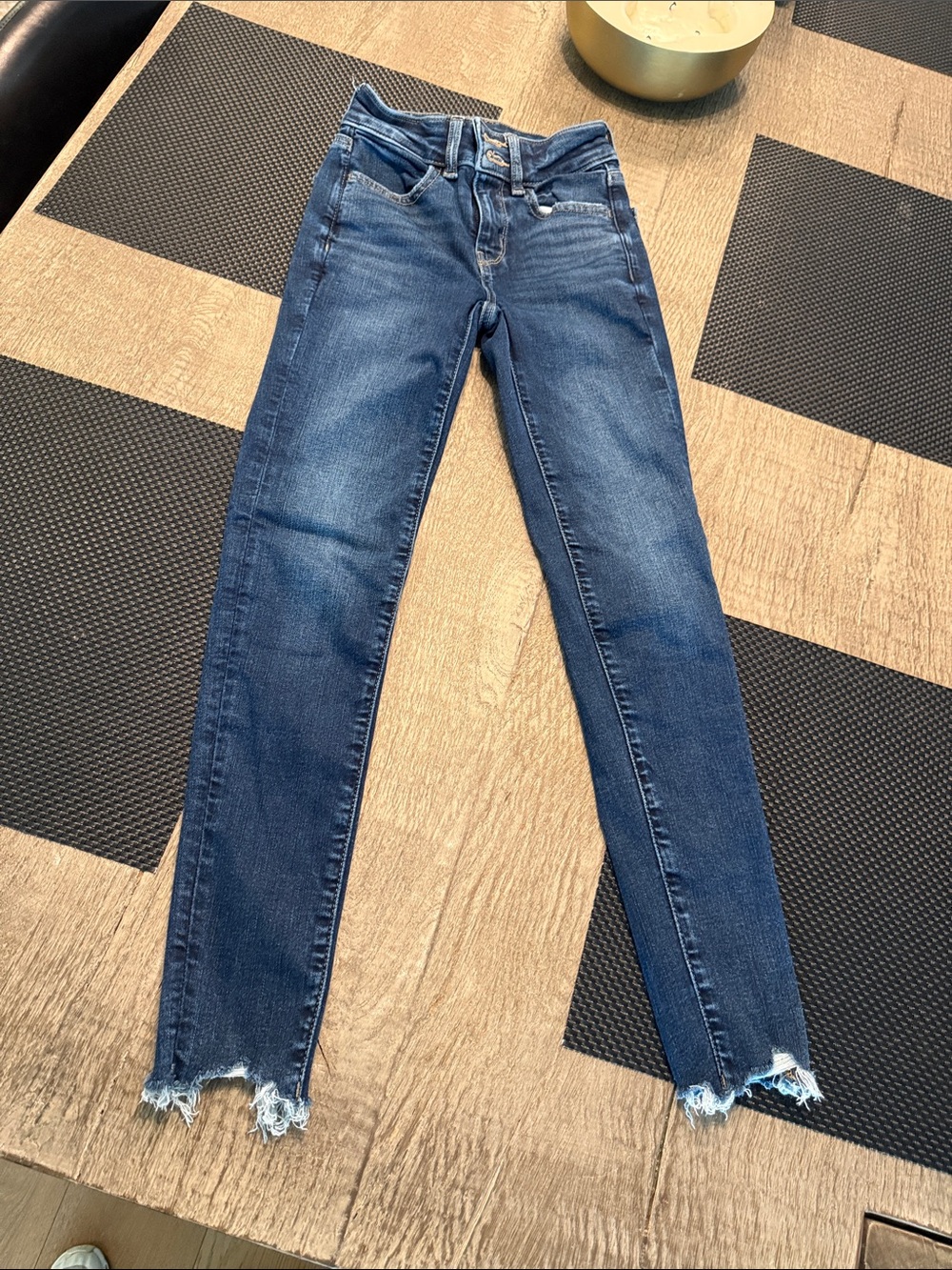 American Eagle Next Level Stretch High Rise Raw Hem Jeans 000 short.